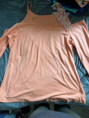 Cold-Shoulder Peach Tunic with Lace Applique